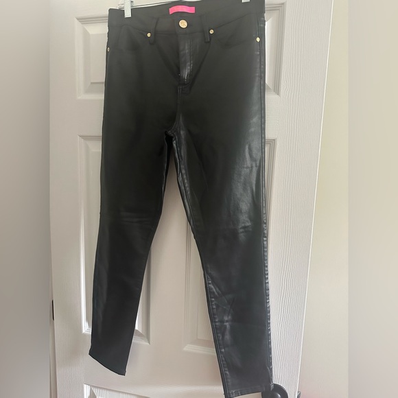 Lilly Pulitzer Denim - Lilly Pulitzer Black coated Women's Jeans
